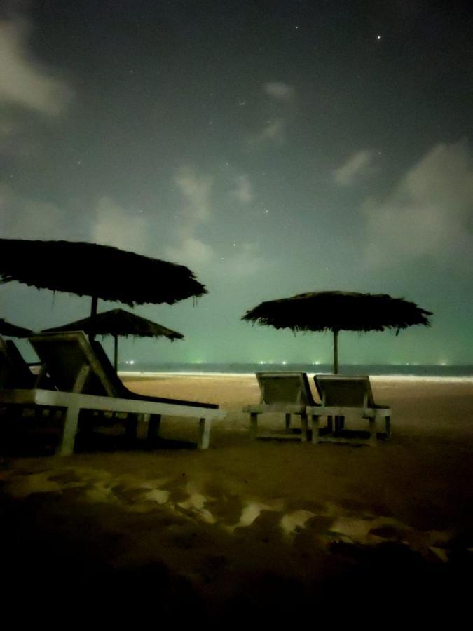 Happy Shack Beach And Wooden Huts Colva Exteriör bild